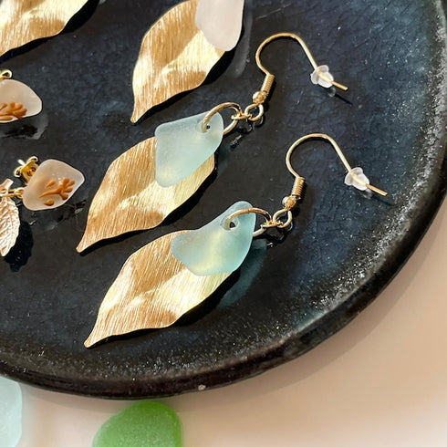 琵琶湖グラス リーフチャーム付きピアス3種