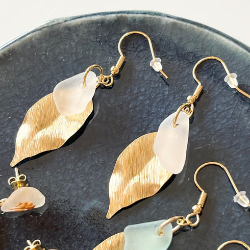 琵琶湖グラス リーフチャーム付きピアス3種