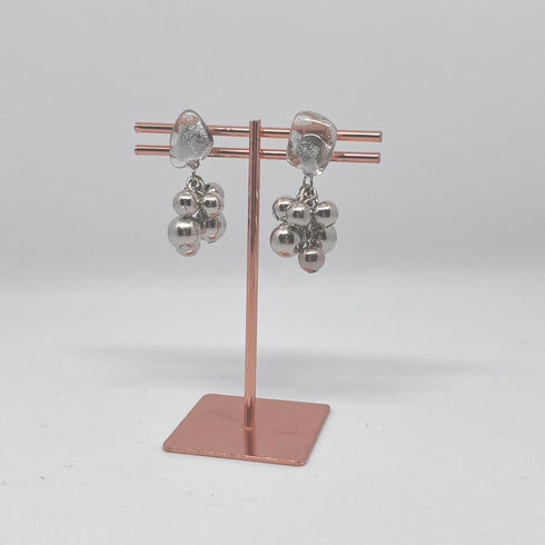 琵琶湖グラス メタルビーズのぶどうピアス