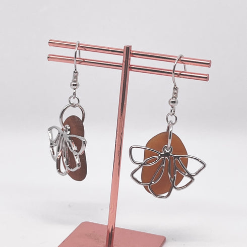 琵琶湖グラス 花びらチャームピアス