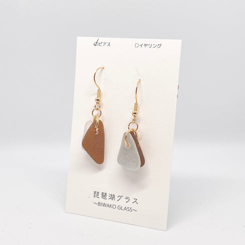 琵琶湖グラス ホワイト&ブラウンピアス