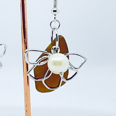 琵琶湖グラス 花びらチャーム&フェイクパールピアス