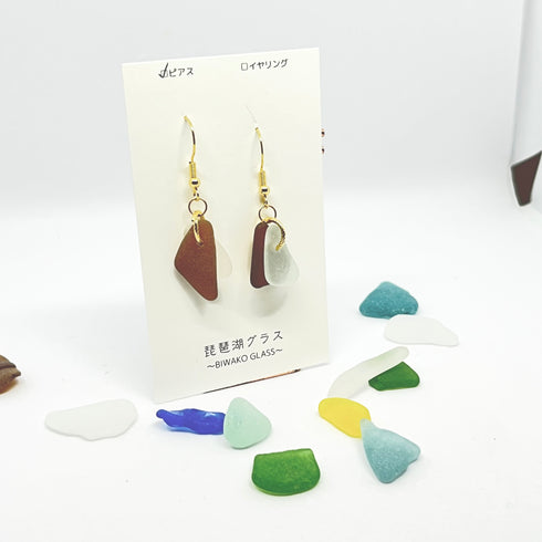 琵琶湖グラス ホワイト&ブラウンピアス